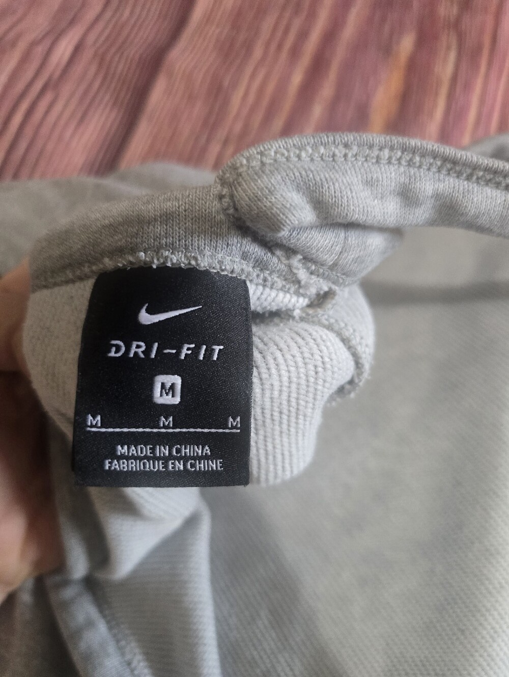 Nike Light Gray Dri-FIT Crewneck Sweatshirt With Open Back. Sz Med - Picture 3 of 3